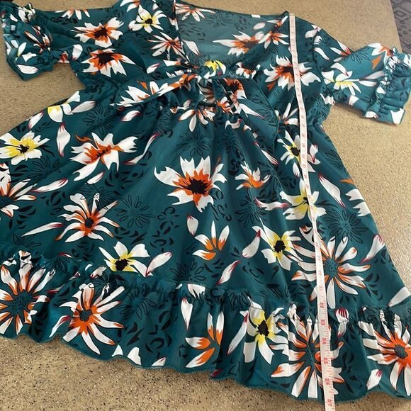 SHEIN Curve boho dark green floral print ruffle trim peek-a-boo tie front dress - Picture 13 of 15